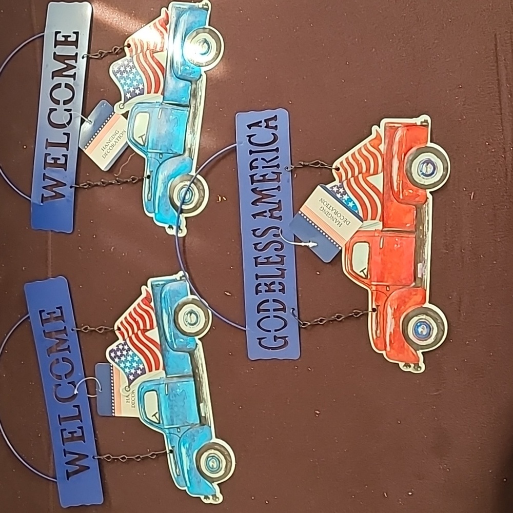 Welcome Red White & Blue metal signs, NWT